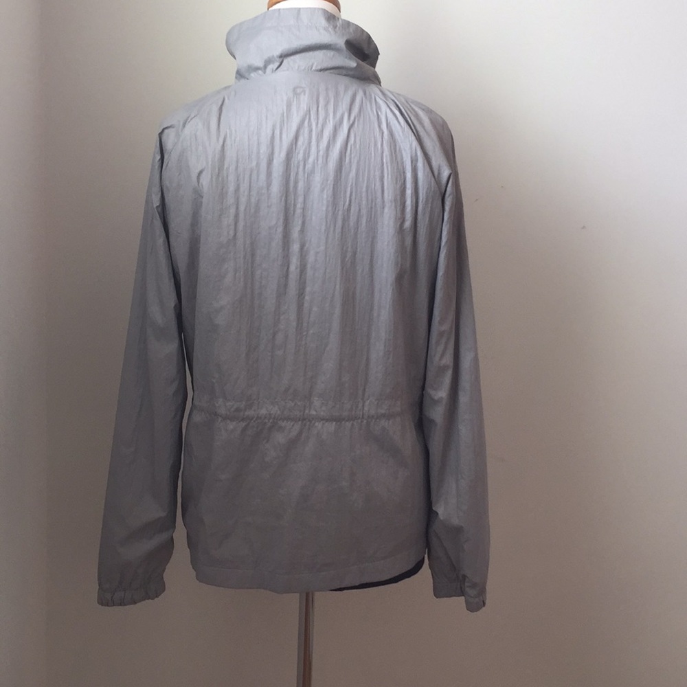 GAP Fit Ruffle Front Jacket - Picture 6 of 8
